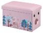Ein rosa Kinderaufbewahrungspuf mit Waldtiermotiv.