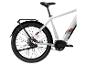 Weißes E-Bike mit Gepäckträger und Riemenantrieb.