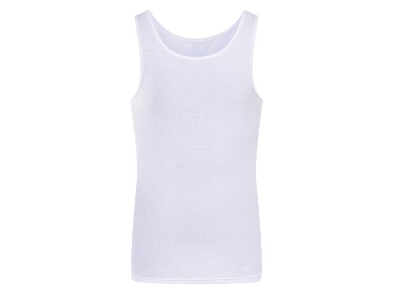Einfaches weißes Tanktop.