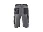Graue Arbeitsshorts mit schwarzen Taschen und reflektierenden Details.