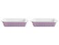 Zwei lila Auflaufformen