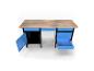 Blaue und schwarze Werkbank mit Holzplatte, offenen Schubladen und Fach