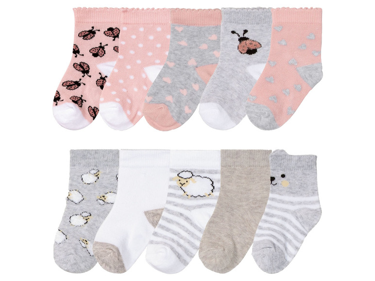 Babysocken mit Marienkäfern, Punkten und Herzen