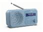 Blaues Radio mit Antenne, „Bluetooth“-Anzeige und Bedientasten.