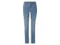 Gerade Jeans, figurbetont.