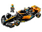 Ein Lego McLaren Formel 1-Rennwagen mit Chrome-Branding.