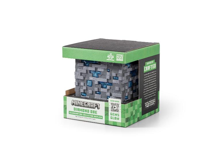 The Noble Collection Minecraft leuchtendes Diamanterz in der Verpackung.