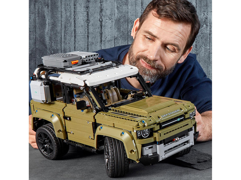 Gehe zu Vollbildansicht: LEGO® Technic 42110 »Land Rover Defender« - Bild 3