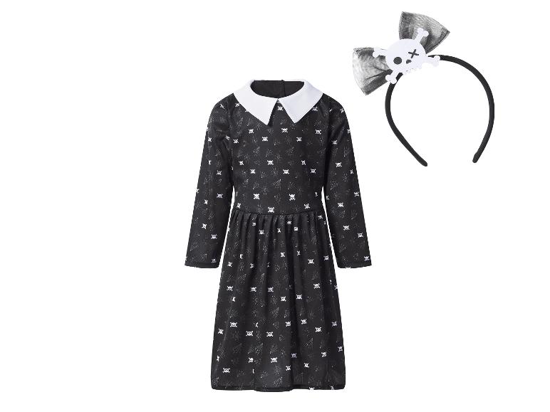 Schwarzes Kinderkleid mit weißem Kragen und Haarband mit Schleife und Totenkopf, Spinnennetz- und Totenkopfmotiven.