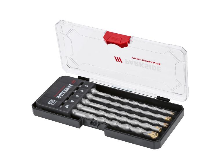 Bohrerset mit fünf Bohrern, aufbewahrt in einer offenen transparenten Box.