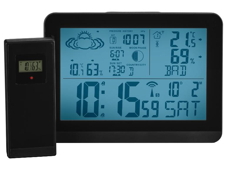 Digitale Wetterstation mit Außensensor, zeigt Uhrzeit, Datum, Temperatur, Luftfeuchtigkeit und Luftdruck an.