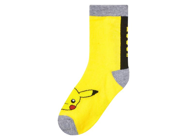Gelbe Socken mit Pikachu von Pokémon.