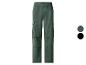 Grüne Herren-Cargohose mit Taschen und schwarzer Option.