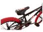 Schwarzes BMX-Fahrrad mit roten Reifen und Sattel
