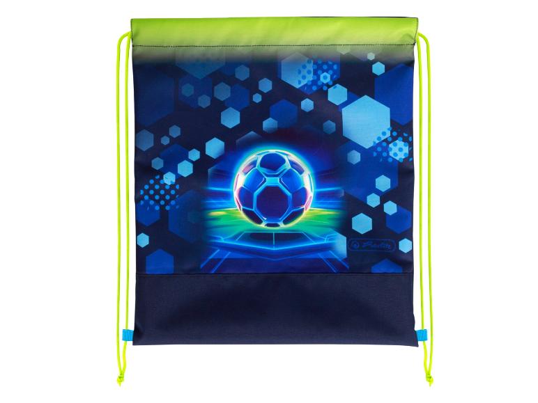 Grün-blauer Turnbeutel mit Fußballmotiv und geometrischen Mustern.