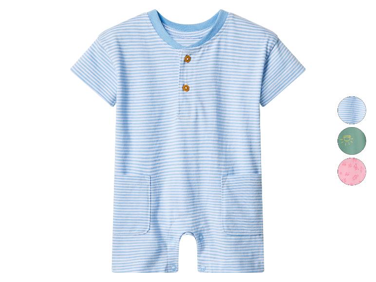 Baby-Strampler mit blau-weißen Streifen, kurzen Ärmeln und zwei Knöpfen