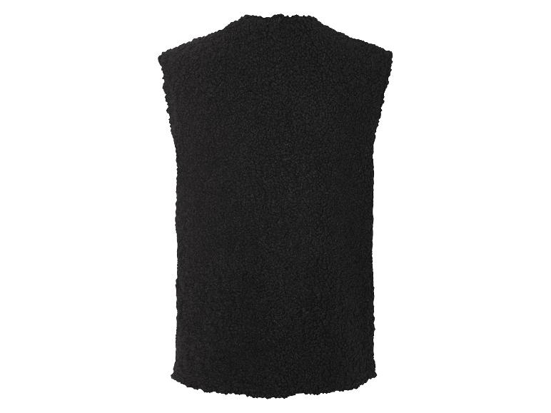 Schwarze Kunstfellweste.