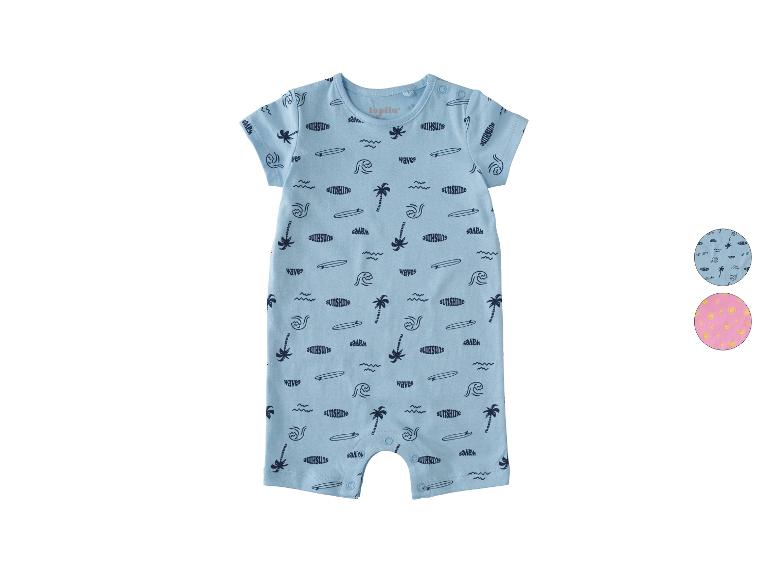 Blauer Baby-Strampler mit Surf- und Palmenmuster, mit Stoffmustern.