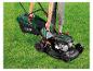 Parkside Rasenmäher: Anbringen des Grasfangsacks.