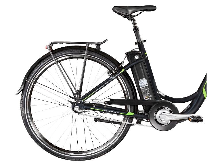 Schwarzes E-Bike mit grünen Details und Gepäckträger.