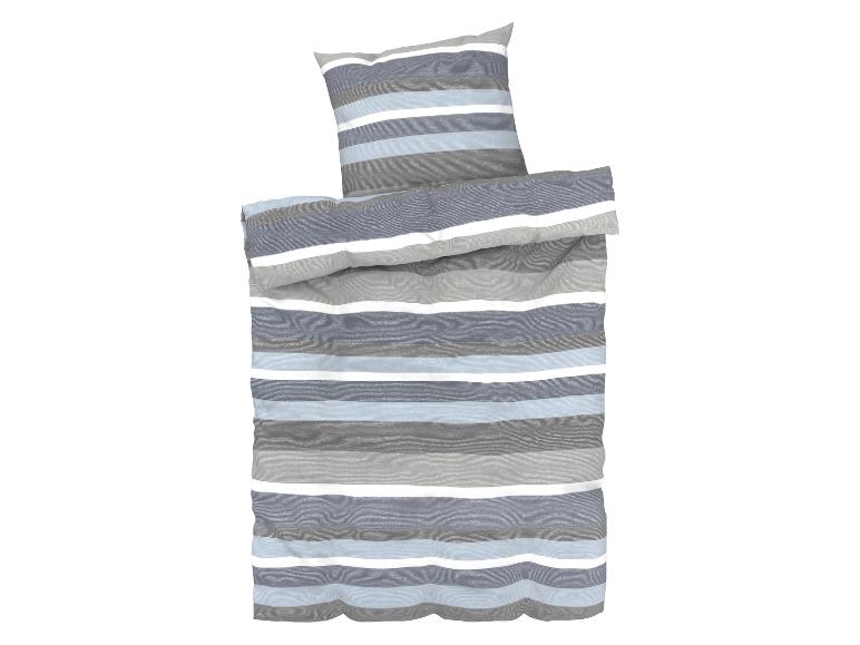 Gestreifte Bettwäsche in Blau und Grau: Bettbezug und Kissenbezug.