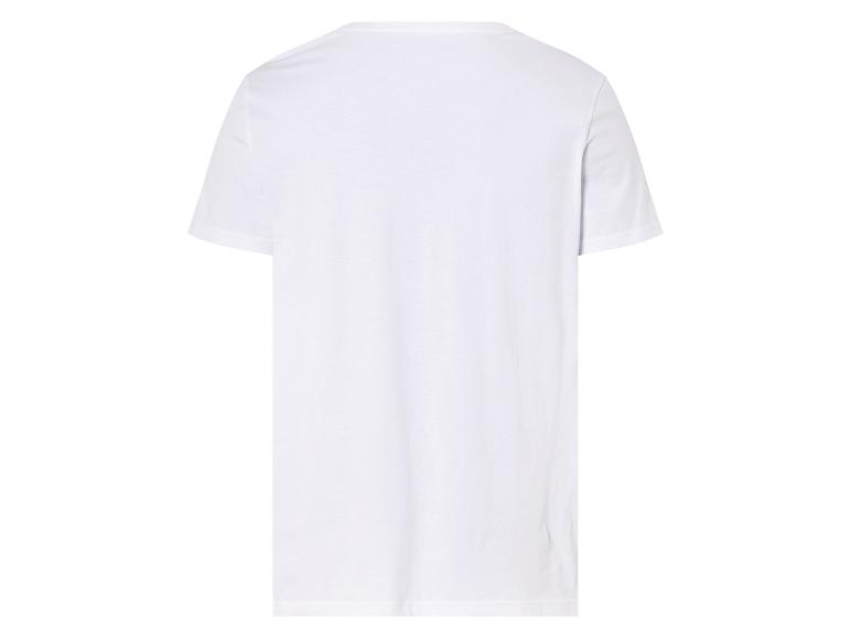 Einfaches weißes Herren-T-Shirt.