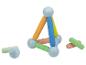 Buntes magnetisches Konstruktionsspielzeug in Pyramidenform.