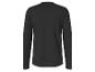 Ein schwarzes, langärmeliges Herren-T-Shirt.