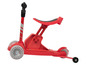 Ein roter Roller mit Sitz für Kleinkinder.