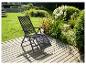 Relaxliege mit Fußhocker, synthetisches Geflecht, modernes Design, für den Garten.