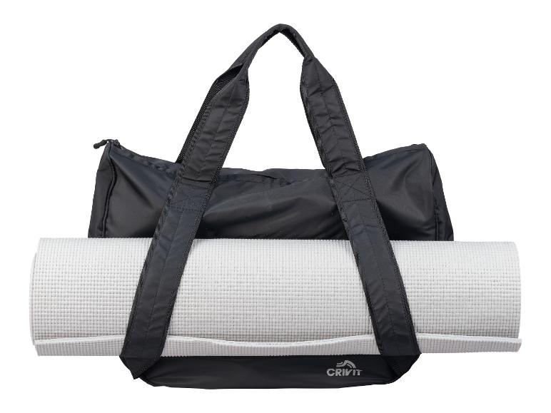 Crivit Sporttasche und Yogamatte.