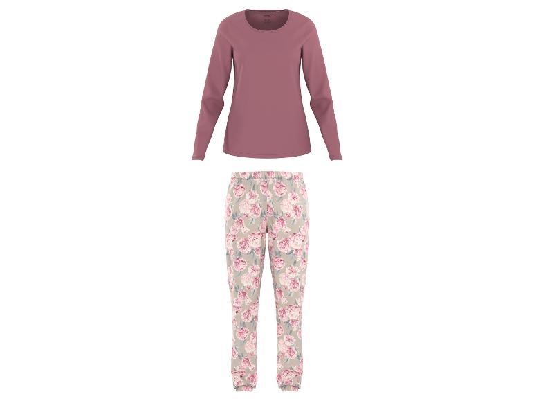 Ein rosafarbenes Langarmshirt und eine Hose mit Blumendruck.