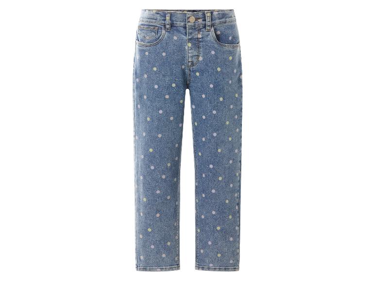 Blaue Kinderjeans mit pastellfarbenen Punkten.