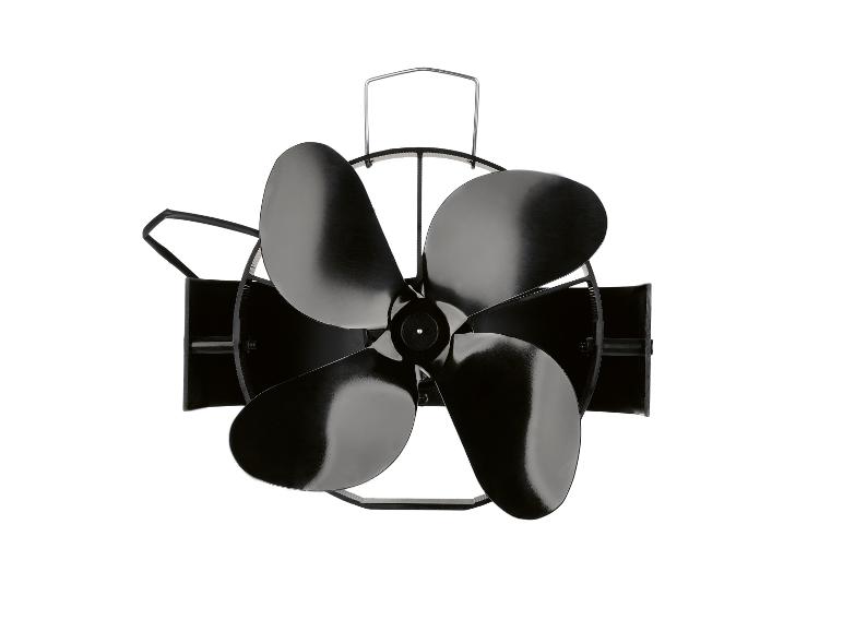 Schwarzer vierflügeliger Ofenventilator auf weißem Hintergrund.