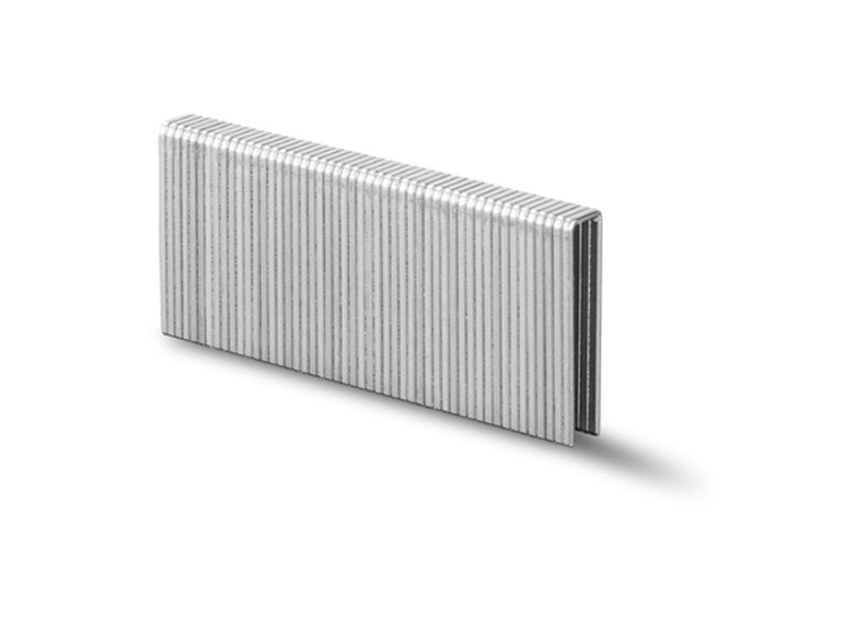 Eine Streifen mit silbernen Klammern für einen Hefter.