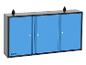 Blauer Metall-Wandschrank mit drei Fächern und Schlössern.