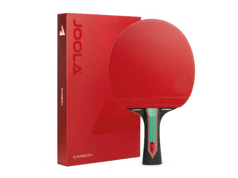 Roter Tischtennisschläger mit schwarzem Griff und einer roten Verpackung mit „CARBON“-Schriftzug.