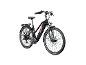 Schwarzes E-Bike mit roten Akzenten und Gepäckträger