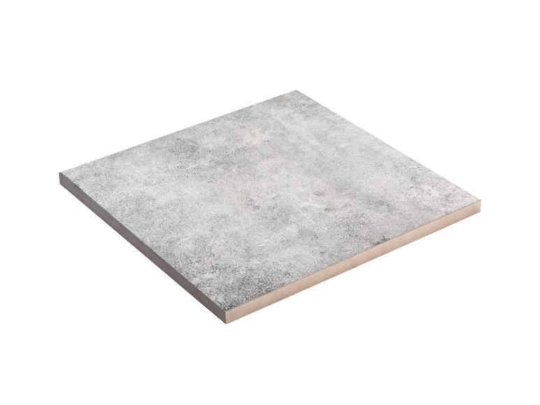 Hellgraue Boden- oder Wandfliese mit Betontextur, diagonal positioniert.