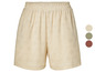 Beige Shorts mit einem gestickten Muster.