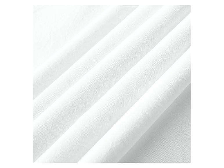 Weicher weißer Stoff, ideal für Hemden oder Bettwäsche.