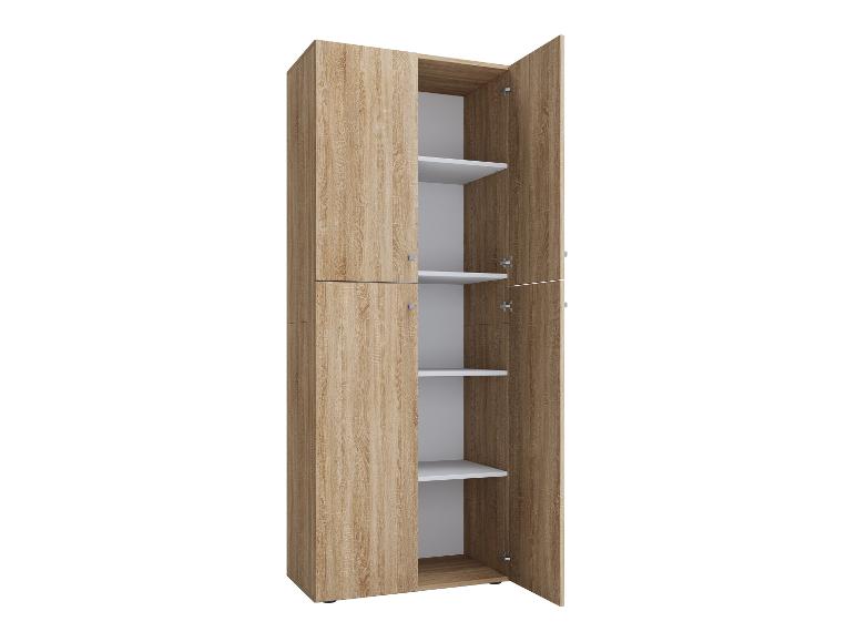 Holzschrank mit offenen Türen und weißen Regalböden