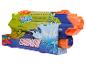 Grüner und blauer Wasserblaster in Verpackung, beschriftet „FLOODINATOR“ mit 38ft/11.5m Reichweite.