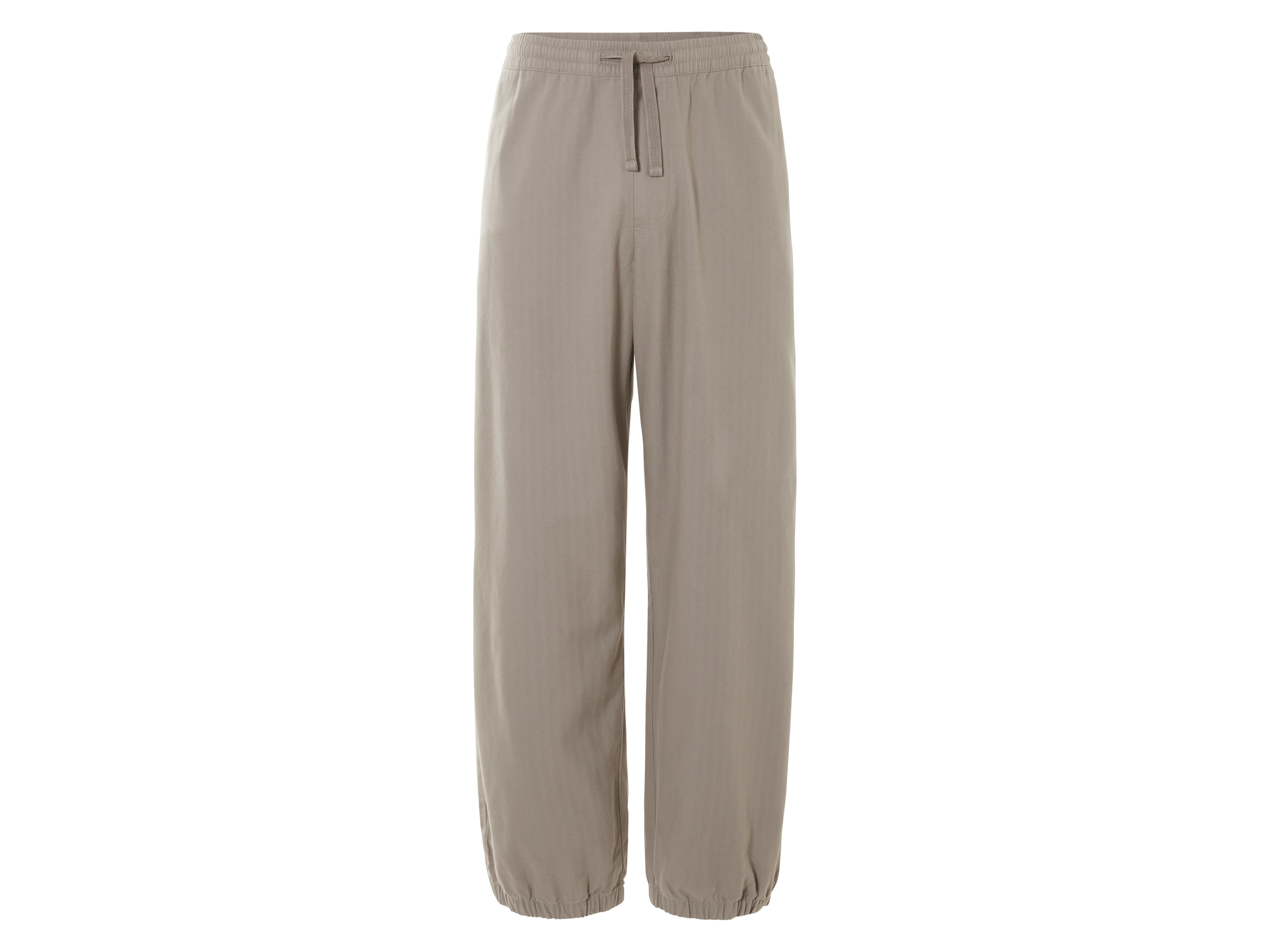 LIVERGY® Herren Hose Parachute Relaxed Fit (Khaki, XL (56/58))““ | seitliche Eingrifftaschen und Gesäßtasche Passform: – Schnitt: leger geschnitten Leibhöhe: etwas tiefer sitzend Länge: lang Material: Baumwolle, 19 % Baumwolle recycelt Pflegehinweis: waschen bei max. 40 °C nicht bleichen nicht im Wäschetrockner trocknen bügeln bis 150 °C Stufe 2. Dampfbügeleisen kann verwendet werden nicht trockenreinigen Größe: S 44/46 – XL 56/58 Meine Lidl-Größe – so einfach gehts Deine Größe findest du in der Lidl-Größentabelle . Oeko-Tex® Standard 100 Geprüft auf Schadstoffe Zertifizierungsnummer: 2020Ok0522 Aitex Standard 100 by Oeko-Tex® ist die weltweit bekannteste, unabhängige Zertifizierung schadstoffgeprüfter Textil- und Lederprodukte aller Art – vom Garn und den Stoffen bis hin zum gebrauchsfertigen Artikel. Das Label bestätigt