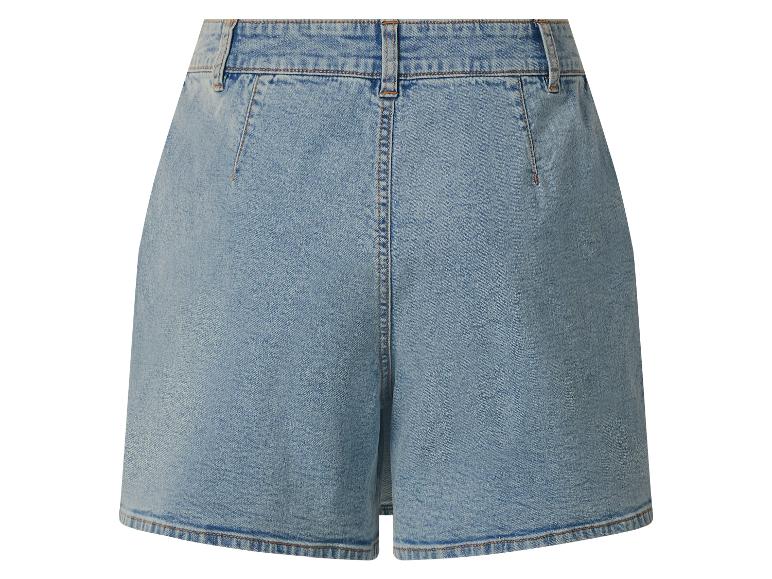 Hellblaue High-Waist-Denim-Shorts, Rückansicht.