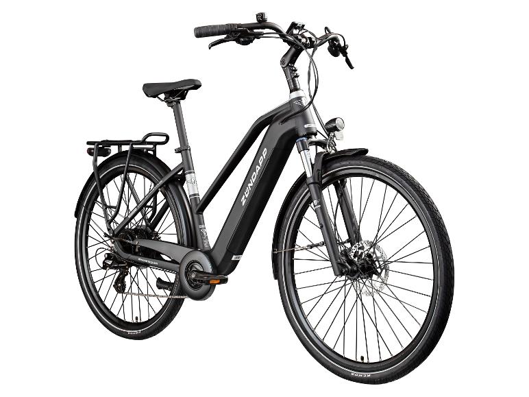 Schwarzes E-Citybike mit tiefem Einstieg und Gepäckträger