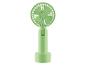 Wiederaufladbarer, hellgrüner Handventilator mit Ständer.