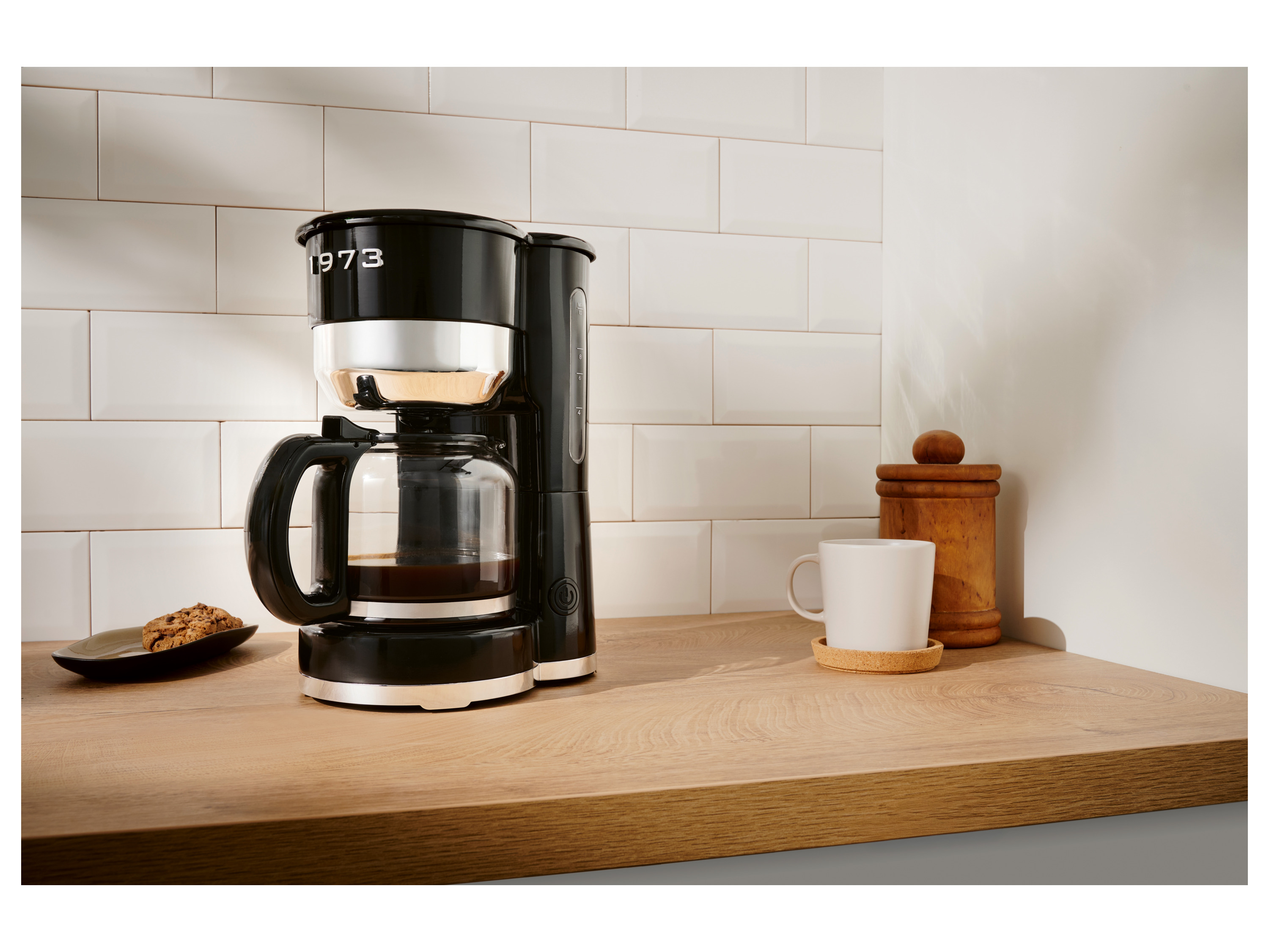 Thumbnail - SILVERCREST® Kaffeemaschine Chrom Retro 1973 Schwarz SKMR 1000 A1