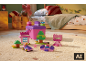 Spielzeug-Bausteinset für Kinder in einem Kinderzimmer.