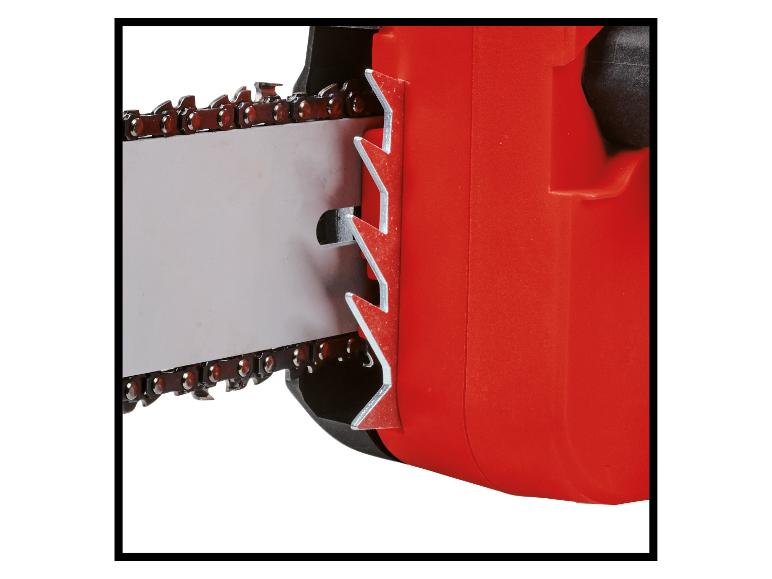 Nahaufnahme von Führungsschiene, Kette und Krallenanschlag einer Kettensäge.